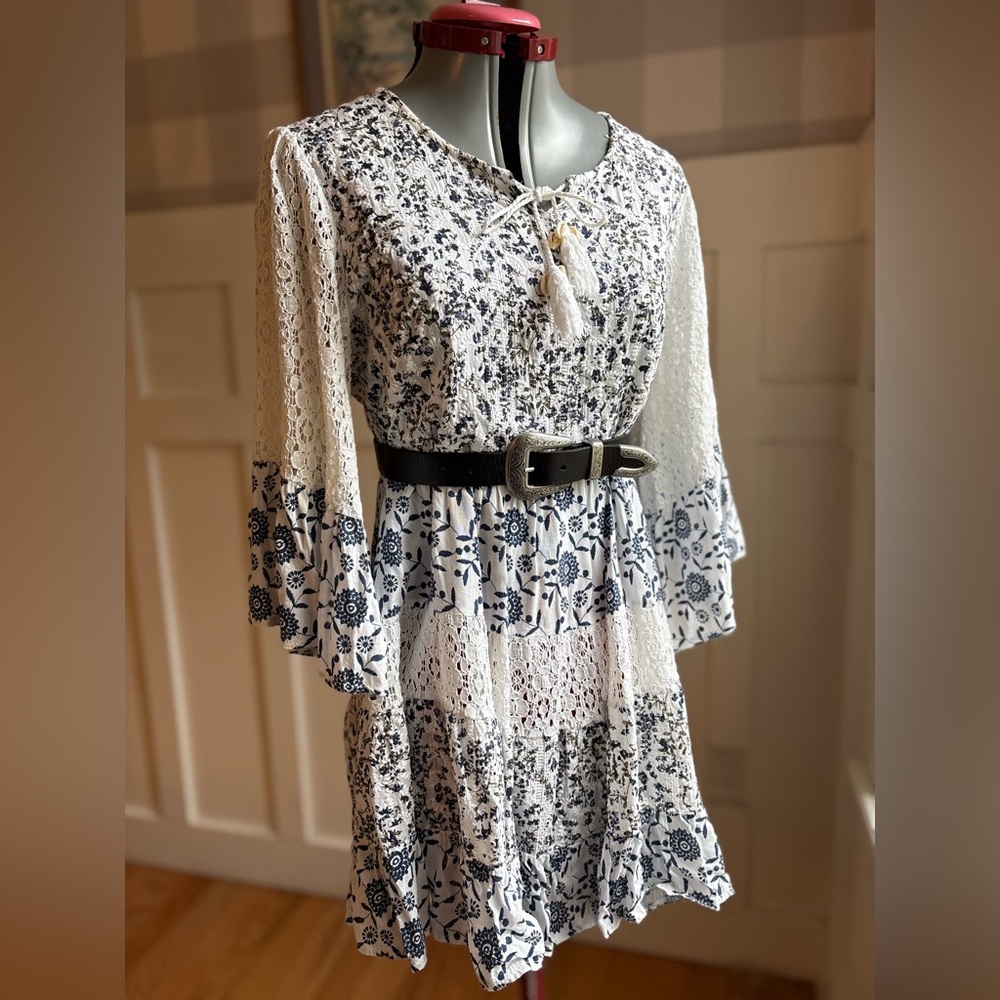Chic Bohemian Lace Dress in Blue and White Size Small - Picture 2 of 13